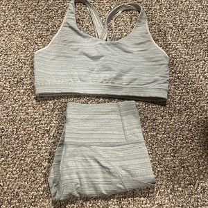 Athleta set* small tall Capri and med bra